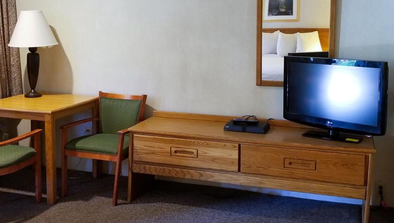 Magnuson Motel 2*