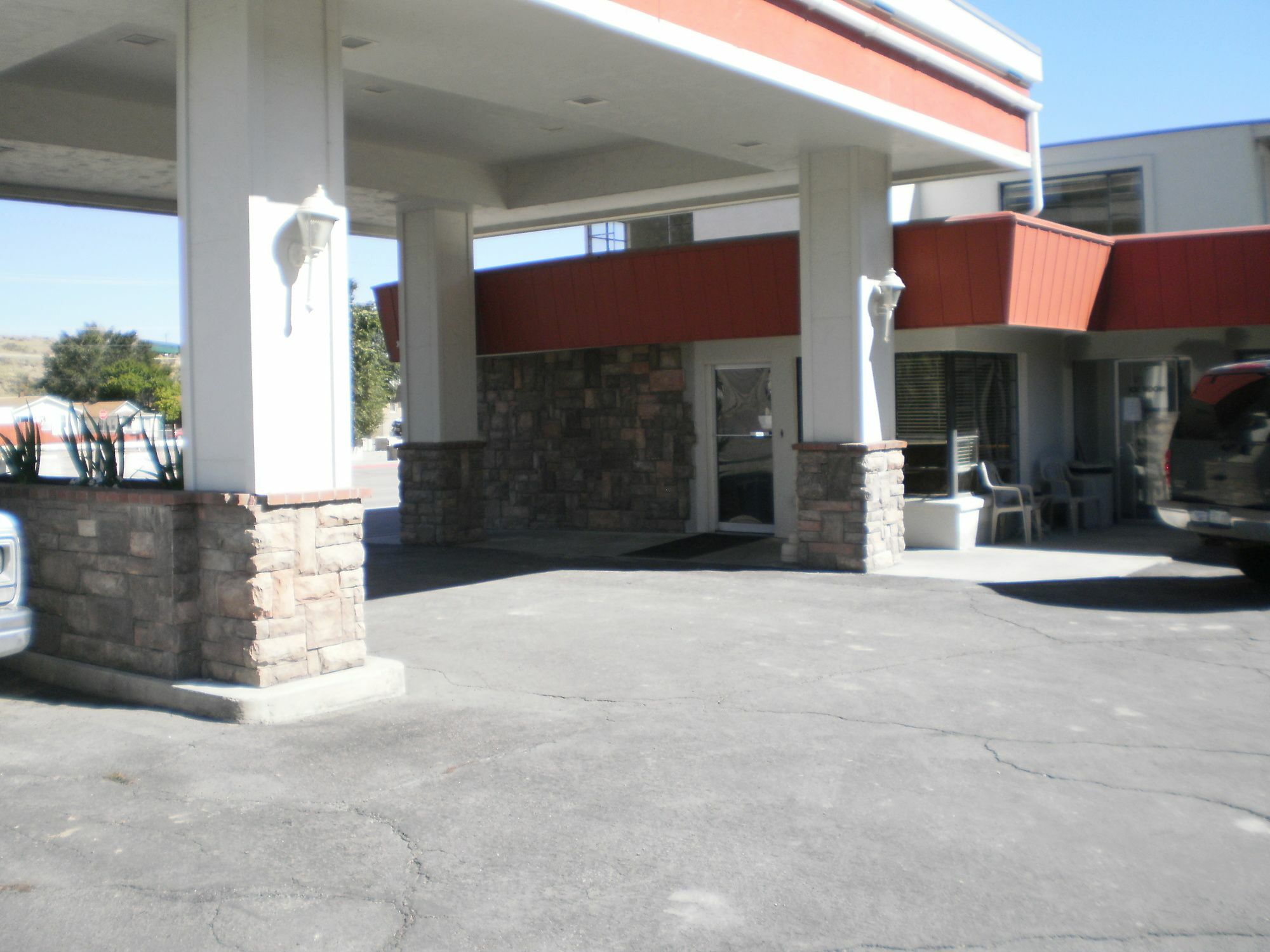 Magnuson Motel 2*